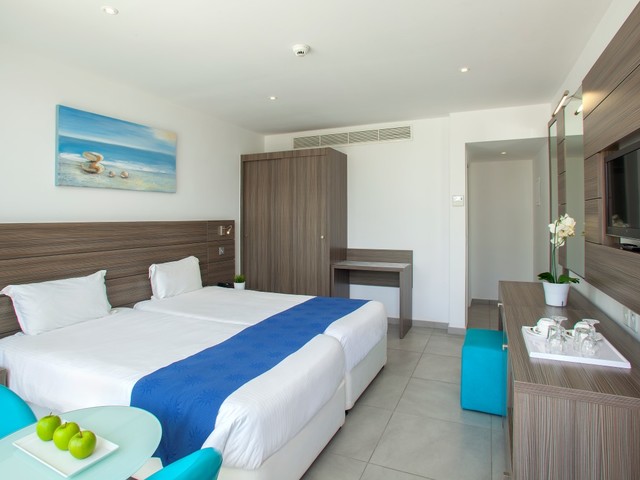 фото Limanaki Beach Hotel & Suites изображение №74