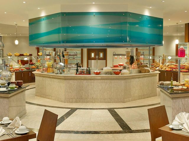 фото отеля Crowne Plaza Jordan Dead Sea Resort & Spa изображение №37
