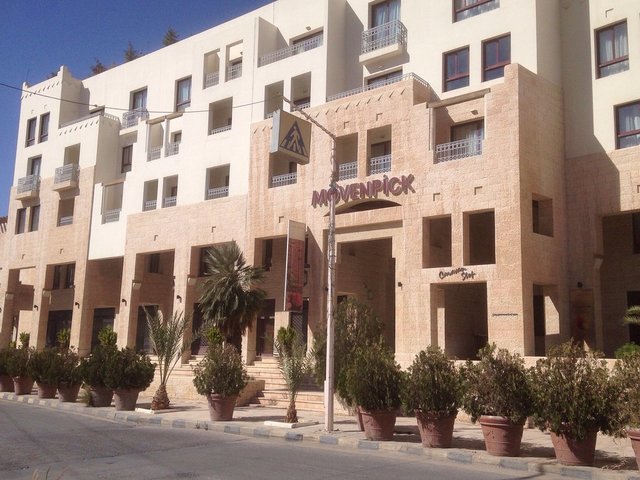фото отеля Movenpick Nabatean Castle изображение №1