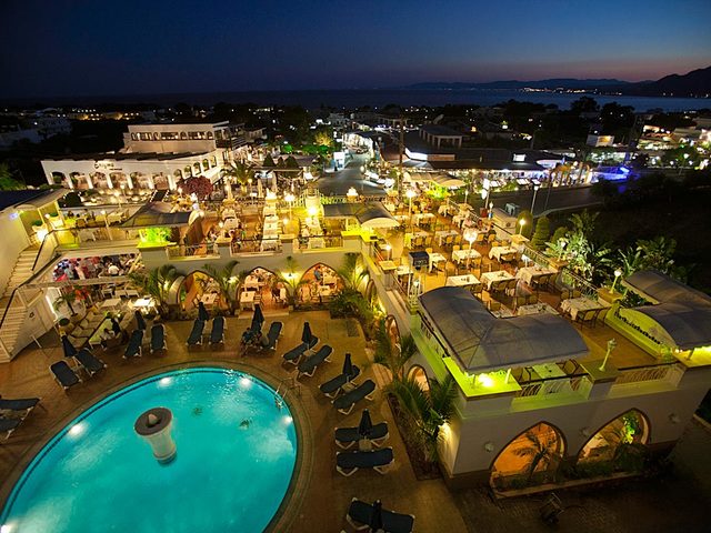фотографии Pefkos Beach изображение №16