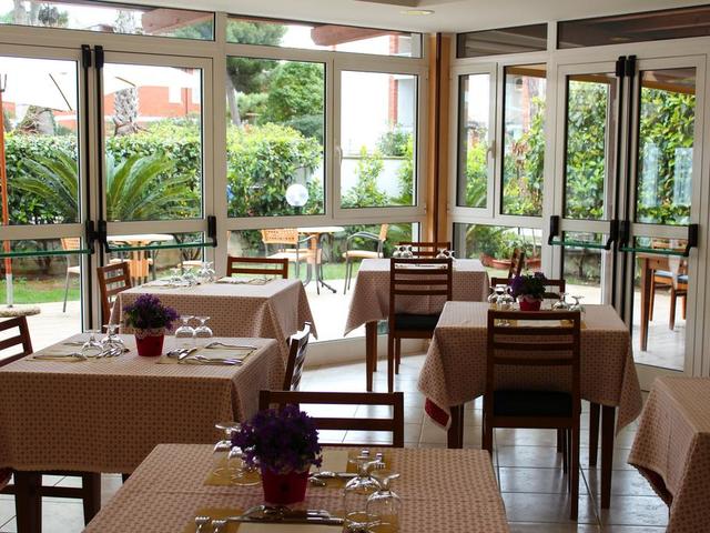 фото отеля Neapolis (ex. Mare Azzurro) изображение №17