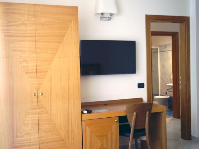 фотографии отеля Neapolis (ex. Mare Azzurro) изображение №15