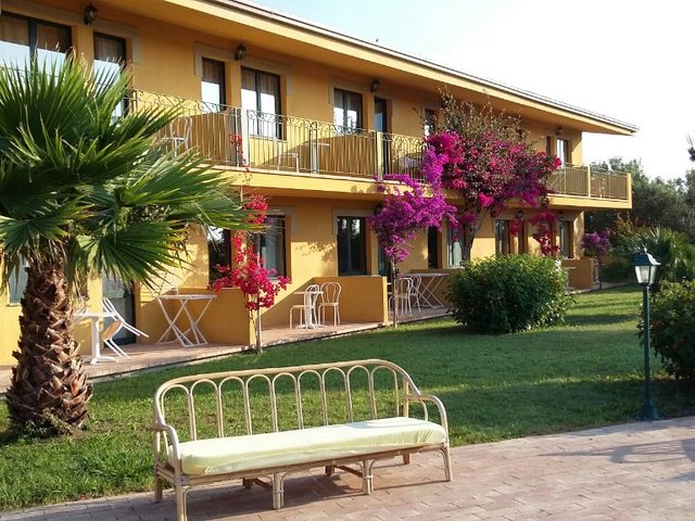 фотографии отеля Marina del Marchese Beach Resort изображение №7