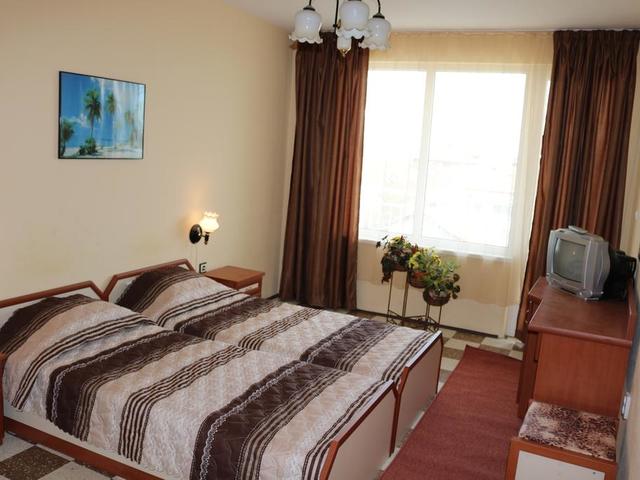 фото отеля Lilia (Лилия) изображение №5