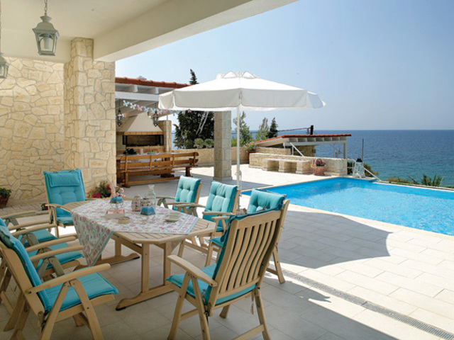 фото отеля Villa Dina in Nea Skioni изображение №5