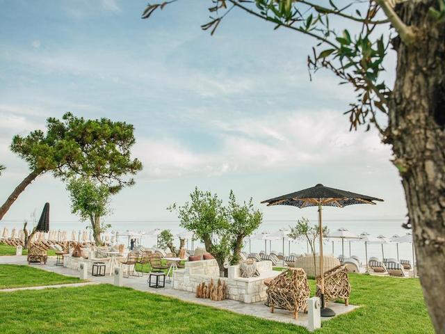 фотографии Blue Carpet Luxury Suites изображение №20