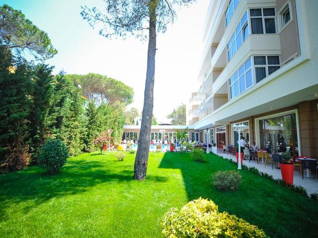 фотографии отеля Sandy Beach Resort изображение №19