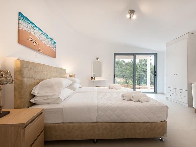 фото Elegant Villa Apolonas изображение №18