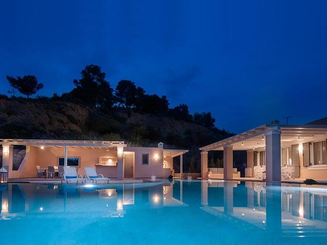 фото отеля Elegant Villa Apolonas изображение №9