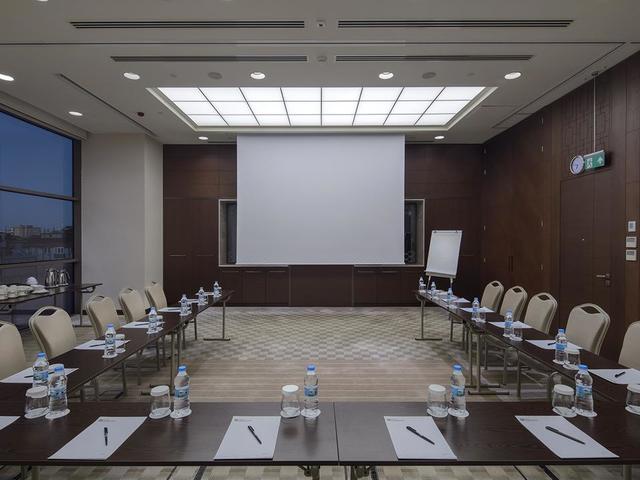 фото отеля Doubletree by Hilton Istanbul Umraniye (ex. Hilton Garden Inn Istanbul Umraniye) изображение №21