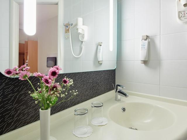 фото отеля Ibis Istanbul Tuzla изображение №9