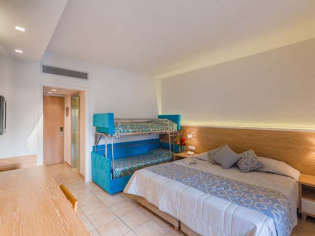 фотографии отеля Tigaki Beach изображение №3