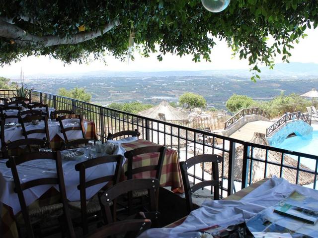 фото отеля Arolithos Traditional Cretan Village изображение №9