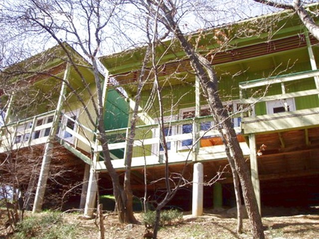 Заброшенный пансионат карабах. Крым бондаренково карабах. Турбаза карабах. Турбаза карабах. Турбаза долина привидений крым.