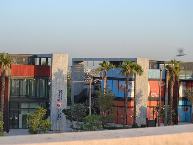 фотографии отеля Ramee Regent Beach Resort изображение №7