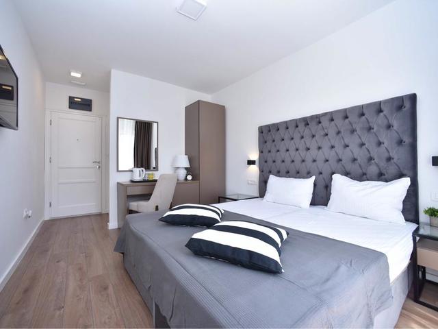 фото отеля Apartments 110 (Ex. Guest House Adrovic) изображение №21