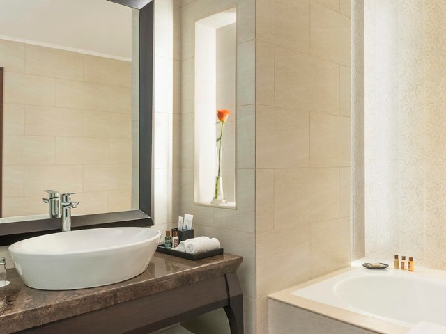 фотографии Sheraton Sharjah Beach Resort & Spa изображение №52