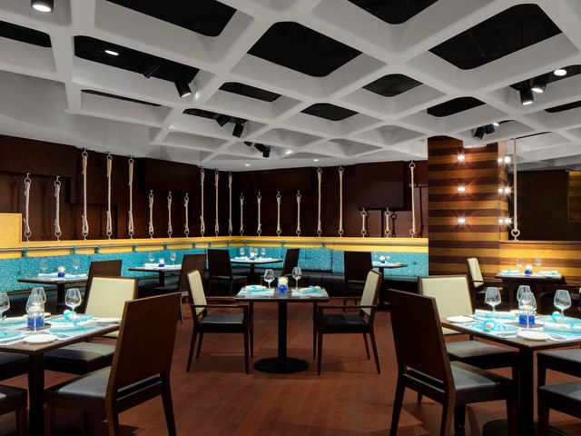 фото отеля Sheraton Sharjah Beach Resort & Spa изображение №41