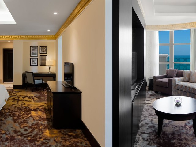 фотографии Sheraton Sharjah Beach Resort & Spa изображение №32