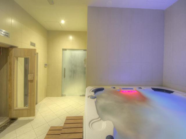 фотографии отеля Raintree Hotel Rolla изображение №11