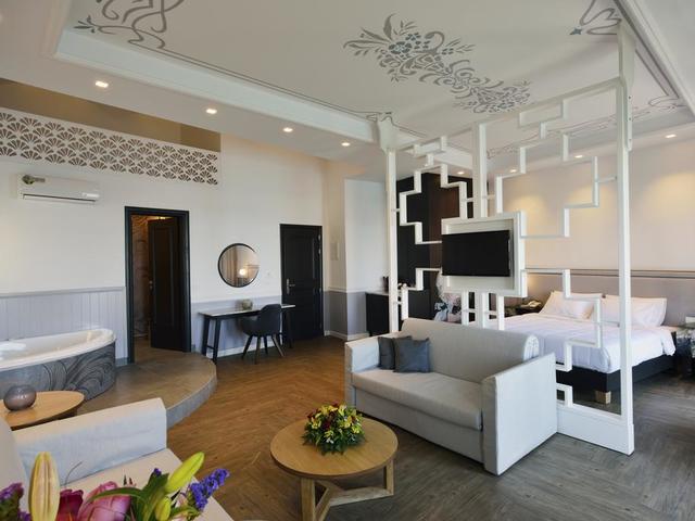 фото Elia Palatino изображение №18