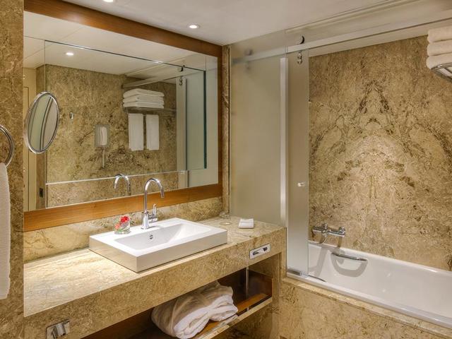 фото отеля Grand Hotel Kempinski Geneva (ех. Le Palace Hilton Geneva) изображение №65