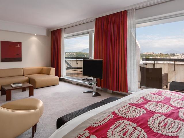фото отеля Grand Hotel Kempinski Geneva (ех. Le Palace Hilton Geneva) изображение №33