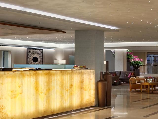 фото отеля Grand Hotel Kempinski Geneva (ех. Le Palace Hilton Geneva) изображение №29