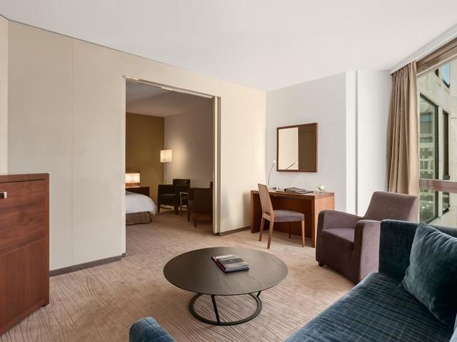 фото Grand Hotel Kempinski Geneva (ех. Le Palace Hilton Geneva) изображение №18