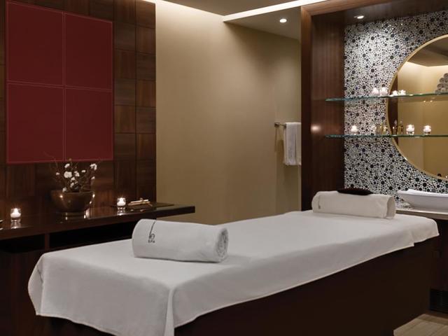 фото Grand Hotel Kempinski Geneva (ех. Le Palace Hilton Geneva) изображение №10