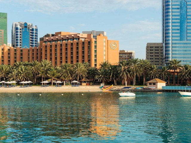 фото отеля Sheraton Abu Dhabi Hotel & Resort изображение №1