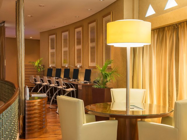 фотографии отеля Sheraton Abu Dhabi Hotel & Resort изображение №27