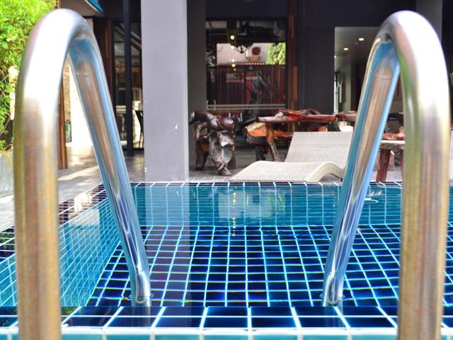 фото отеля Lap Roi Karon Beachfront (ex. Ruxxa Design) изображение №17