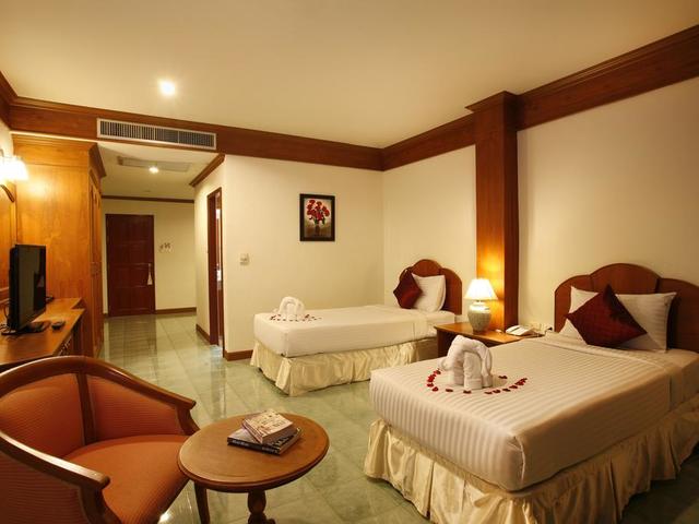 фото отеля Jiraporn Hill Resort изображение №9