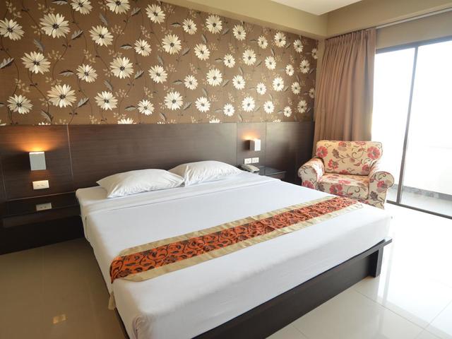 фото отеля Welcome Plaza изображение №17