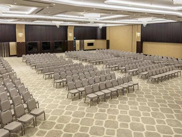 фотографии отеля Titanic Downtown Beyoglu изображение №27