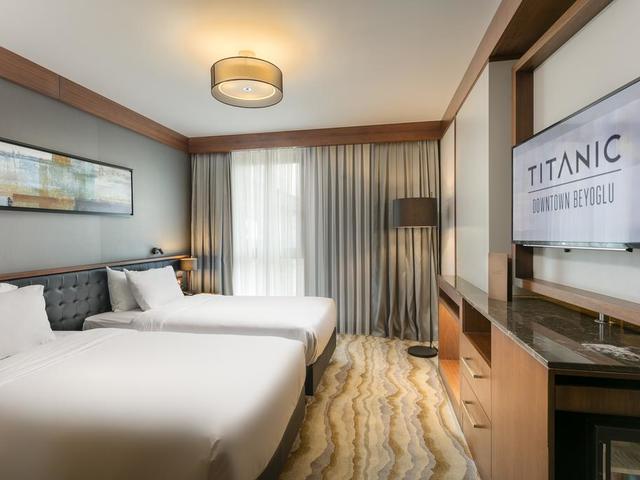 фото отеля Titanic Downtown Beyoglu изображение №5