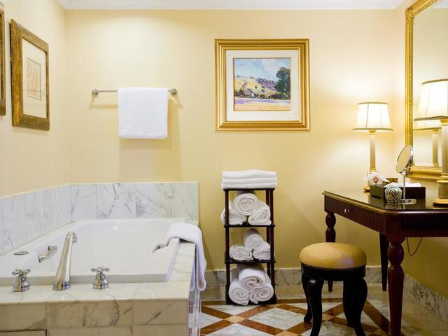 фото отеля The Table Bay изображение №37