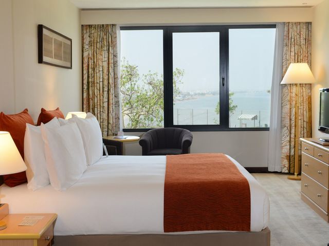 фотографии отеля Crowne Plaza Muscat By IHG изображение №23