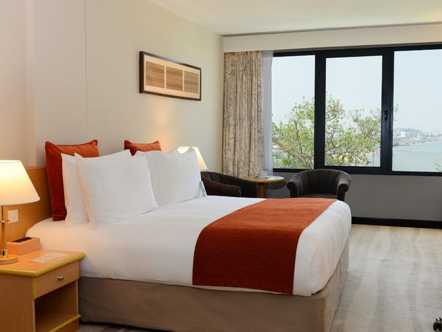 фотографии Crowne Plaza Muscat By IHG изображение №16