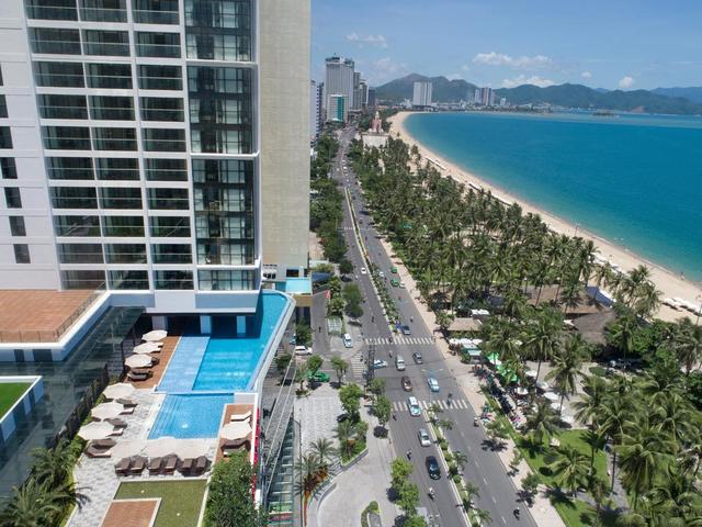фото отеля Vinpearl Condotel Beachfront Nha Trang изображение №1