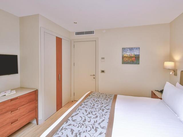 фотографии TZL Suites изображение №40