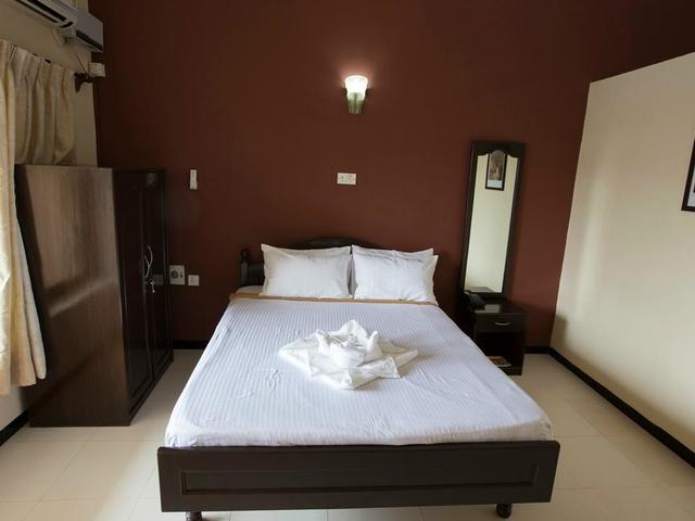 фото отеля Serenity By The Sea Beach Resort (ex. White Orchid Resort; Candolim Villa) изображение №13