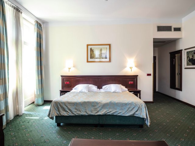 фото отеля EA Hotel Downtown изображение №13