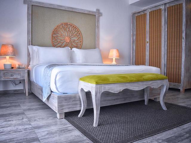 фотографии отеля Triple O Six изображение №63