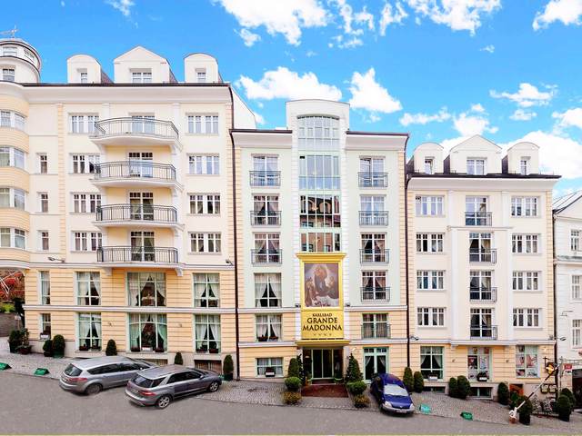 фото отеля Karlsbad Grande Madonna (ex. Aura Palace Spa & Wellness)  изображение №1