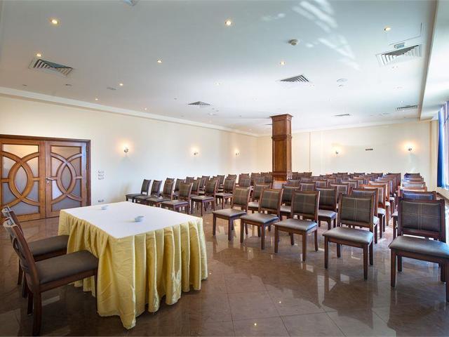 фото отеля Amwaj Oyoun Resort & Spa изображение №17