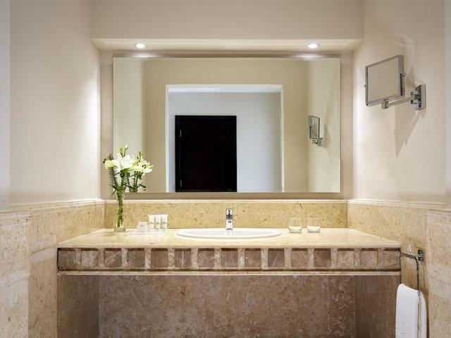 фото отеля Coral Sea Holiday Resort (ex. Coral Sea Holiday Village Resort) изображение №113