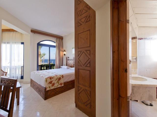 фото отеля Otium Family Amphoras Beach Resort (ex. Shores Amphoras Resort; Otium Hotel Amphoras Sharm) изображение №17