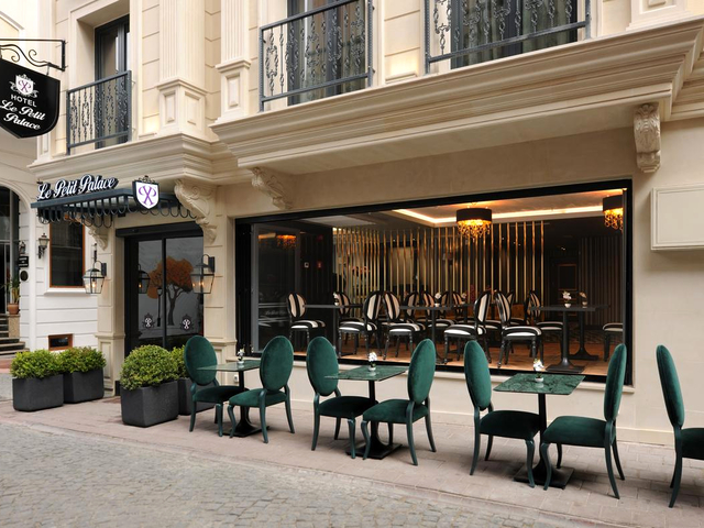 фотографии отеля Le Petit Palace изображение №39